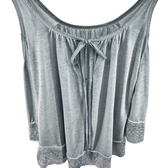 Umgee Womens Burnout Cold Shoulder Blouse Small Gray Keyhole Back Flare Sleeve - Picture 11 of 15